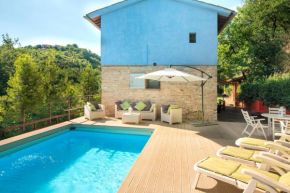 Canapegna Village - private villas and 2 pools in the heart of Le Marche Fabriano